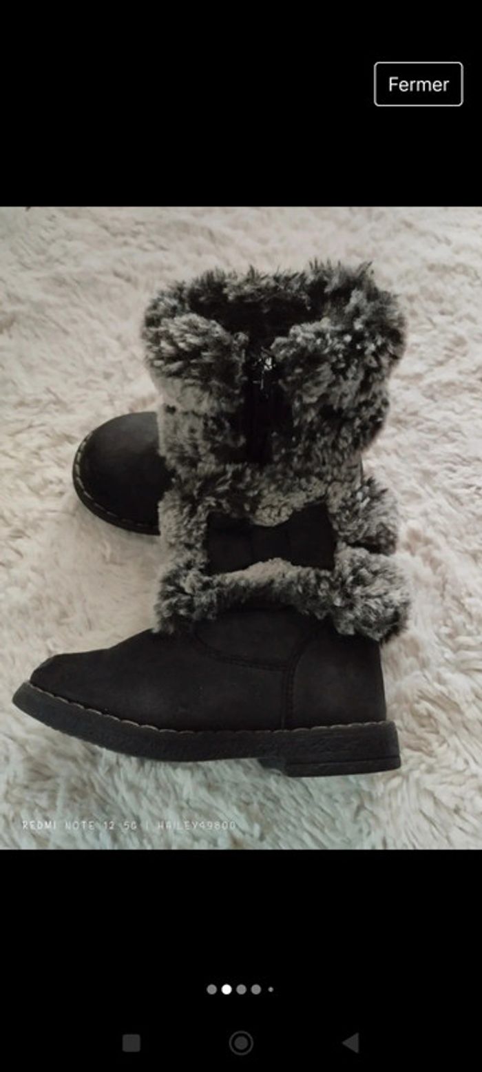 Jolie petite paire de bottes pointure 20 - photo numéro 2