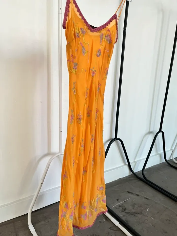 Robe longue brodée en soie orange AAAYAL - photo numéro 2