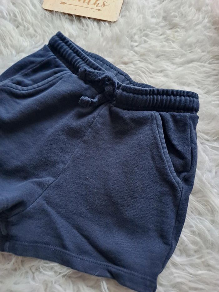 Short marine kiabi 36 mois - photo numéro 2