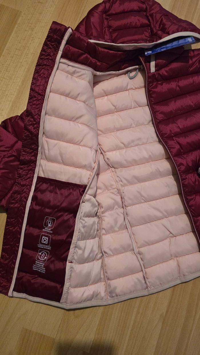 Neuve (non portée) 🩷🥰 Superbe doudoune chaude 10 ans fille 🩷😍 - photo numéro 4