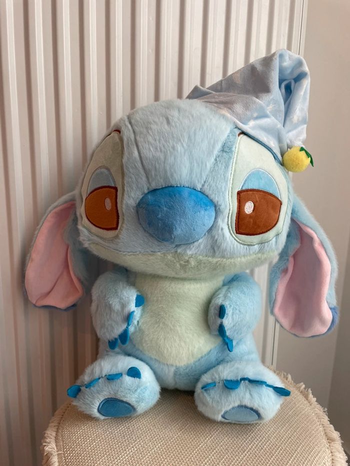 Peluche Disney Stitch Endormi 💤 - photo numéro 3