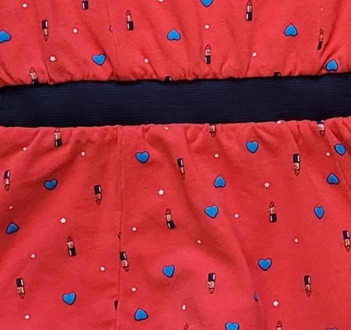 Tres jolie robe rouge. Fille 12 mois. Marque Marese - photo numéro 2