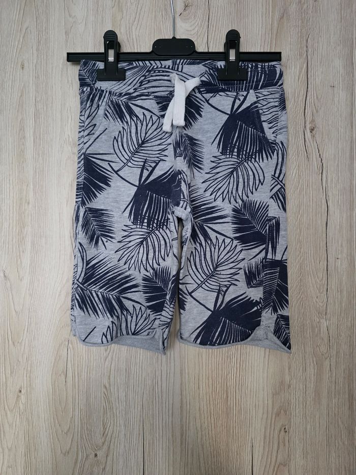 SHORT GARÇON 👦 MOTIFS DESSUS  TAILLE 6ANS MARQUE IN EXTENSO