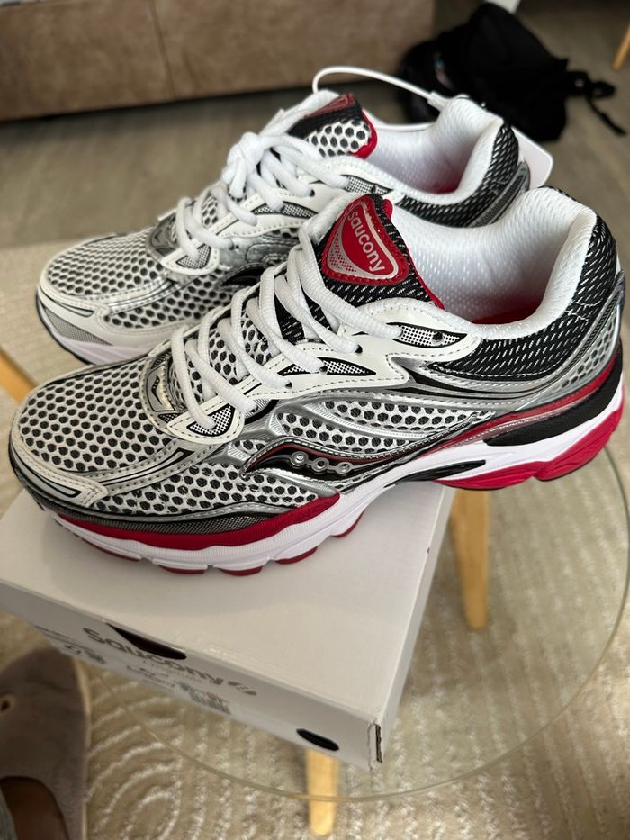 Basket de marque Saucony en 42 - photo numéro 2