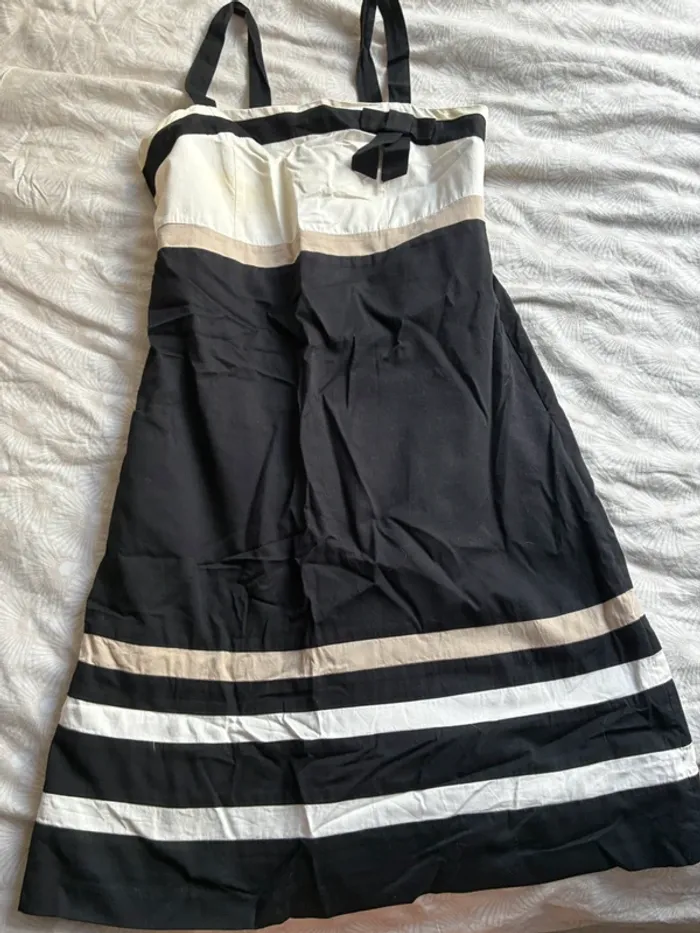 Robe petite tache - photo numéro 2