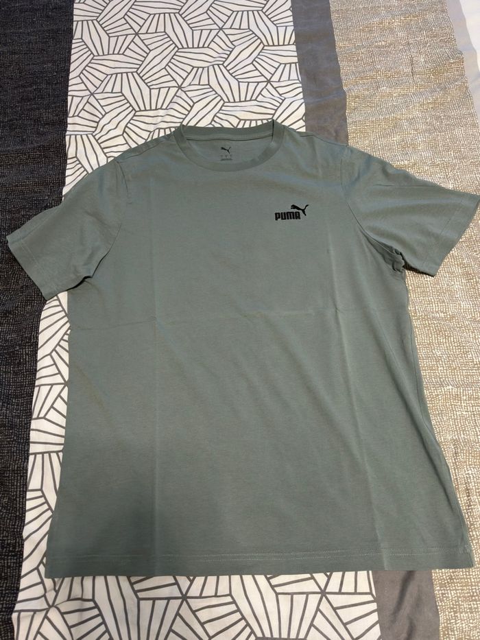 T-shirt Puma original modèle en taille L 👕 - photo numéro 3