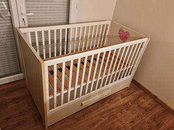 Lit évolutif bébé avec commode 3 tiroirs