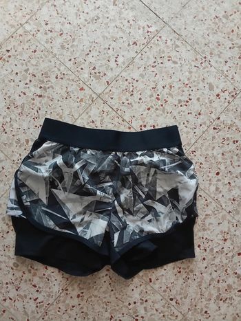 Short Décathlon 8/9 ans