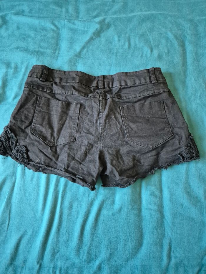 Short avec dentelle - photo numéro 2