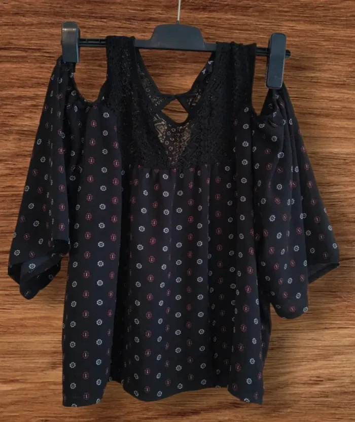 🌸 Jolie blouse bohème à motifs – Taille L 🌸