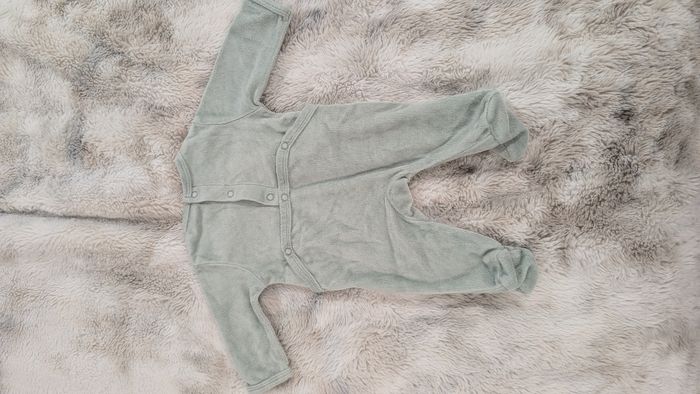 Pyjama Kiabi taille 1 mois - photo numéro 4