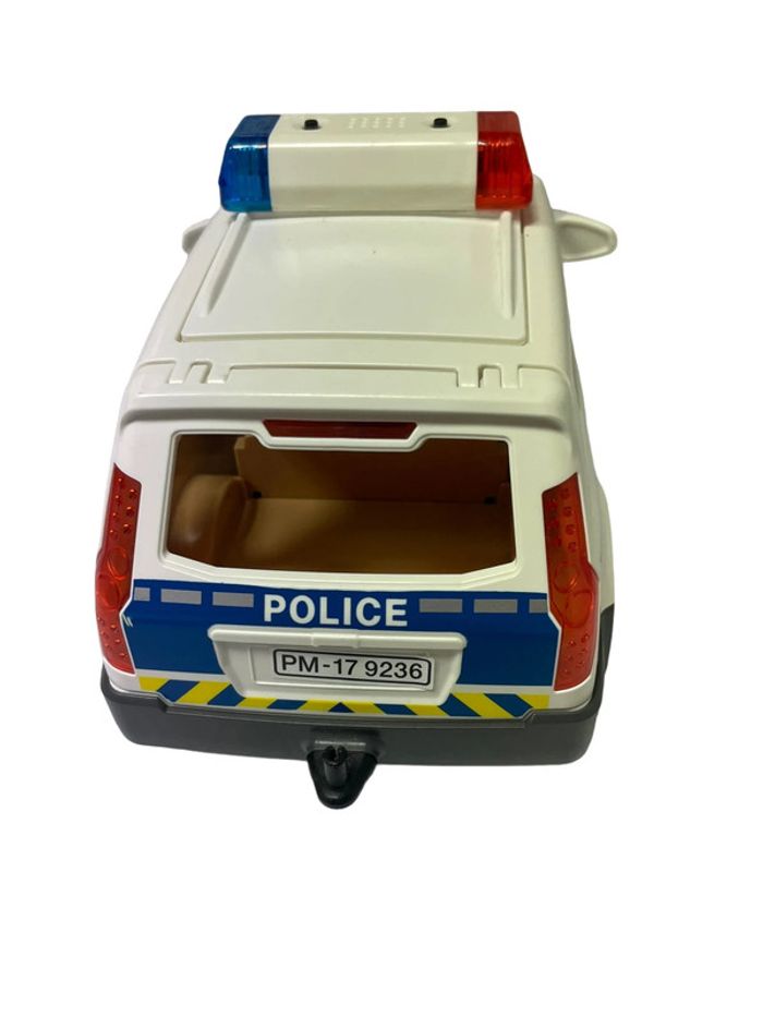Véhicule de police Playmobil + 4 policiers et accessoires - photo numéro 7