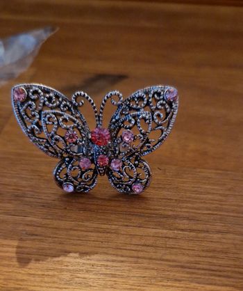 Bague fantaisie papillon taille réglable neuve