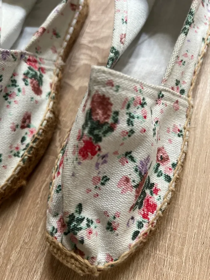 Espadrilles neuves tissu fleuri taille 35 - Cousu main - photo numéro 2