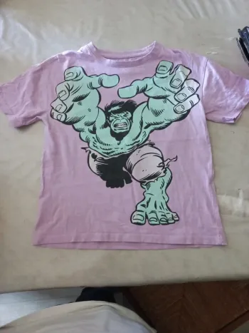Tee-shirt marvel taille 8 ans