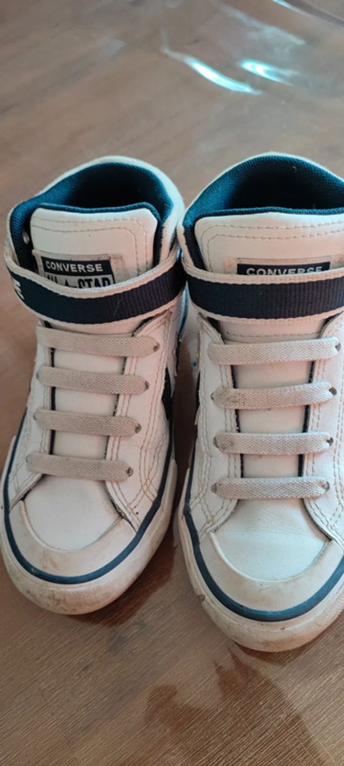 Baskets montantes Converses T27 - photo numéro 3