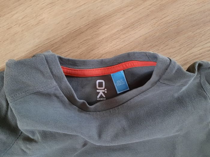 T-shirt manches longues vert kaki imprimé orange Okaïdi 4 ans - photo numéro 3