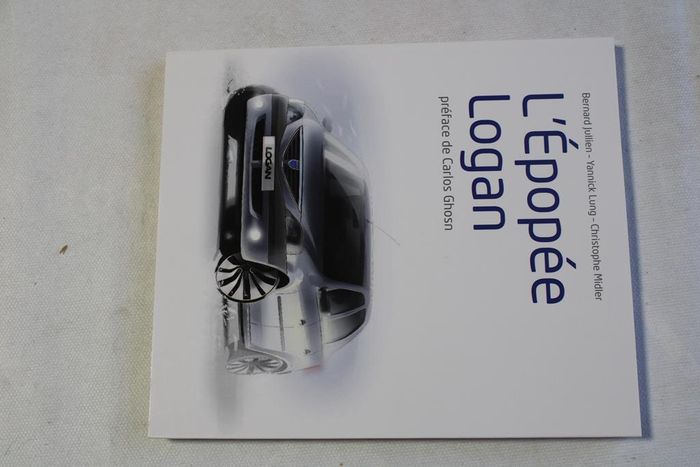 Livre l'épopée Logan