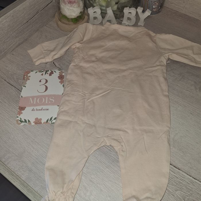 Pyjama minnie 2-4 mois H&M - photo numéro 5