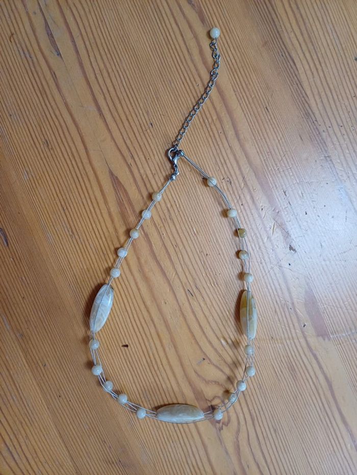 Collier perles en pierre - photo numéro 2