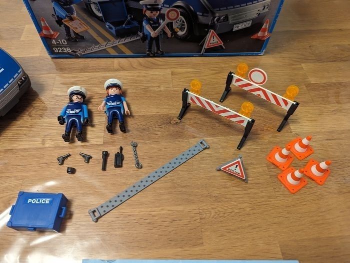 Fourgon police playmobil 9236 - photo numéro 6
