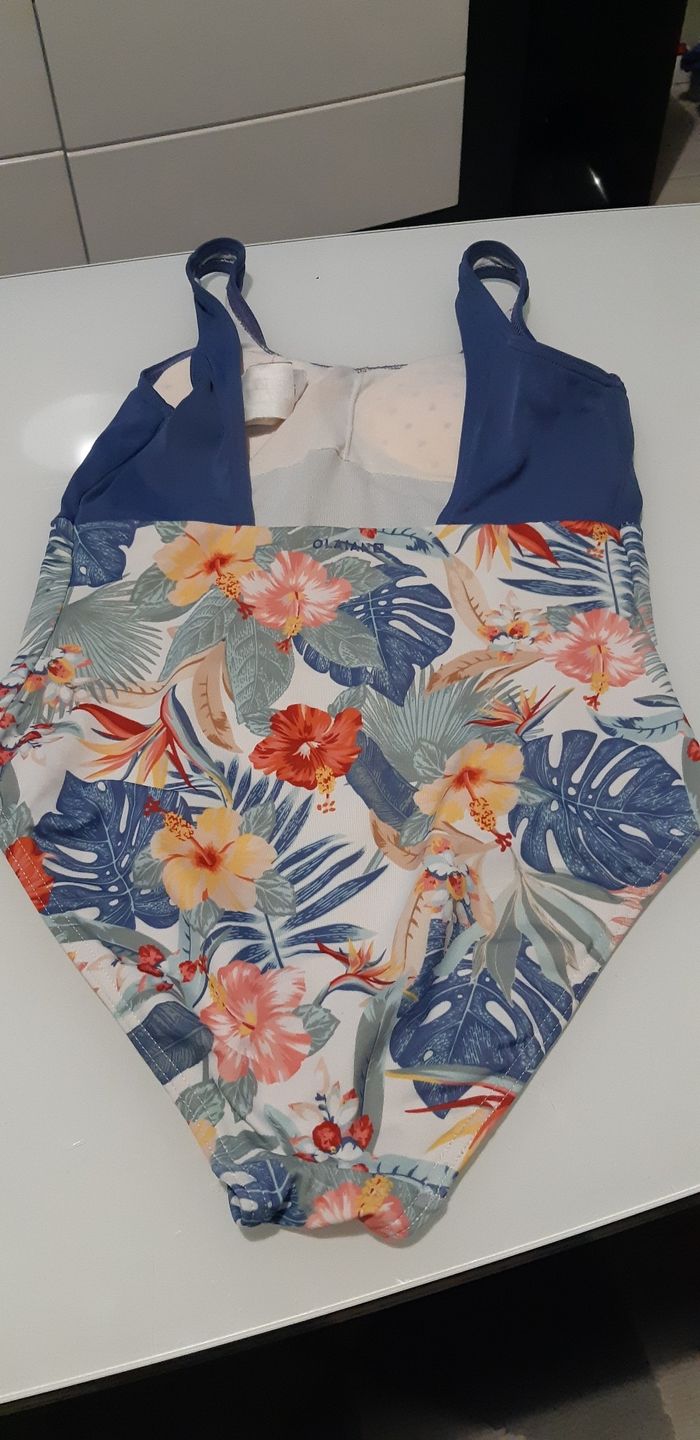 Maillot de bain une pièce taille 12-13 ans - photo numéro 2