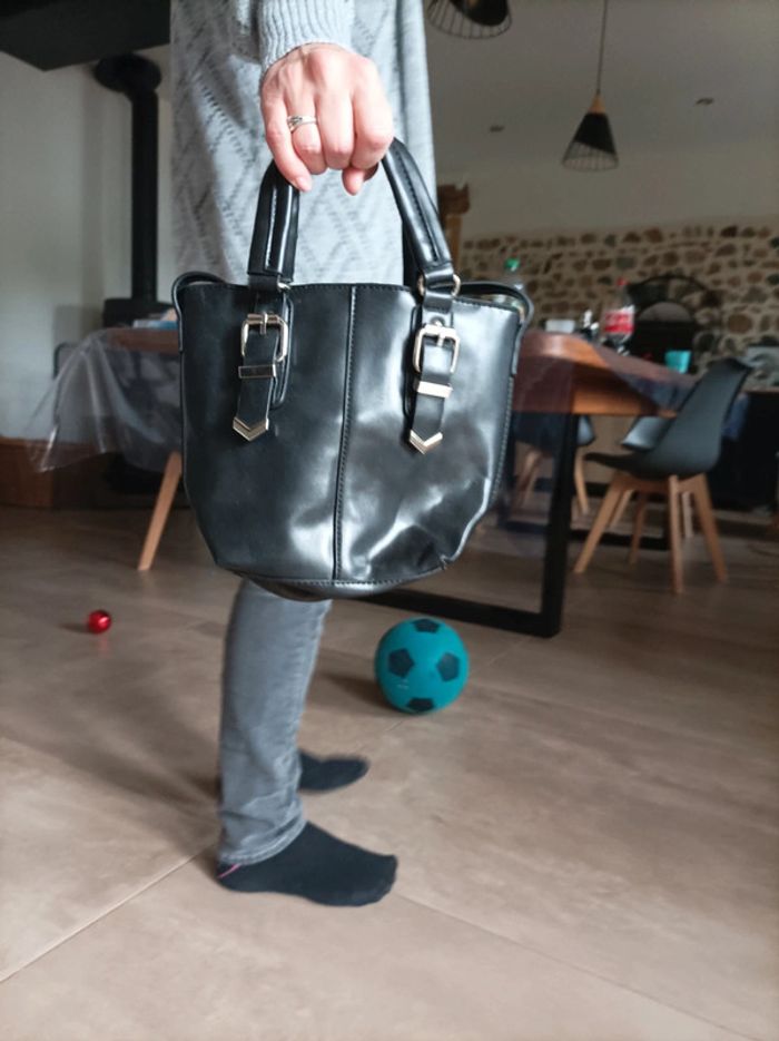 Petit sac a main noir neuf sans étiquette - photo numéro 4