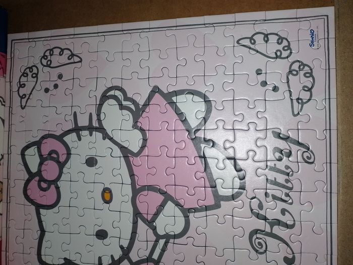 Puzzle Hello Kitty 200 pièces TBE Complet - photo numéro 8