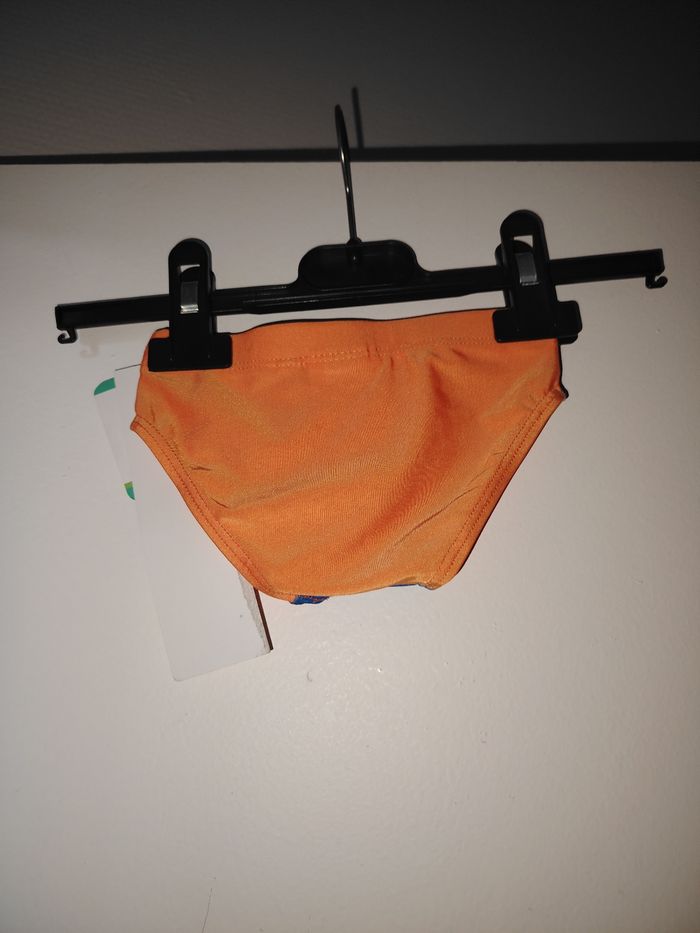 Maillot de bain Némo Disney taille 9 mois - photo numéro 3