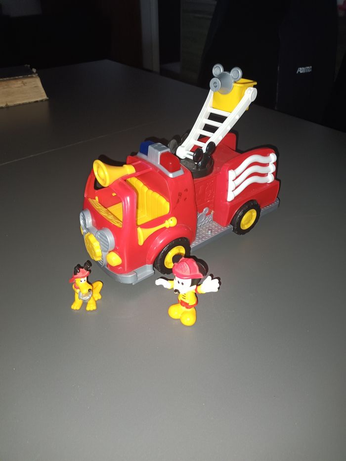 camion mickey