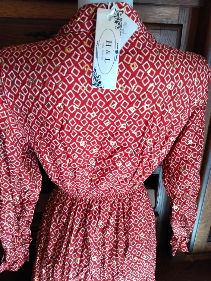 Magnifique robe longue avec dorures femme taille L/XL 40 42 - photo numéro 8