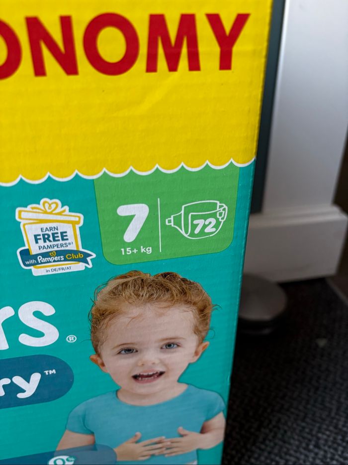 Un pack de couches Pampers Babydry Taille 7 15 kg et + - photo numéro 2