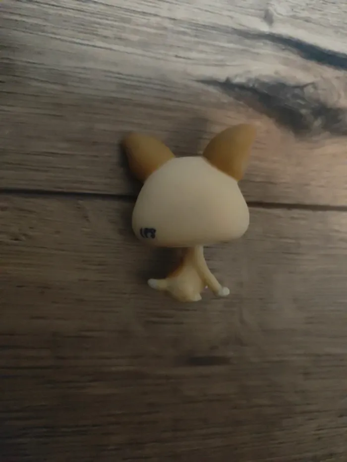 Chien chihuahua LPS little Petshop - photo numéro 2