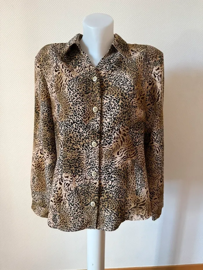 Chemisier vintage léopard en très bon état taille 40-42 damart