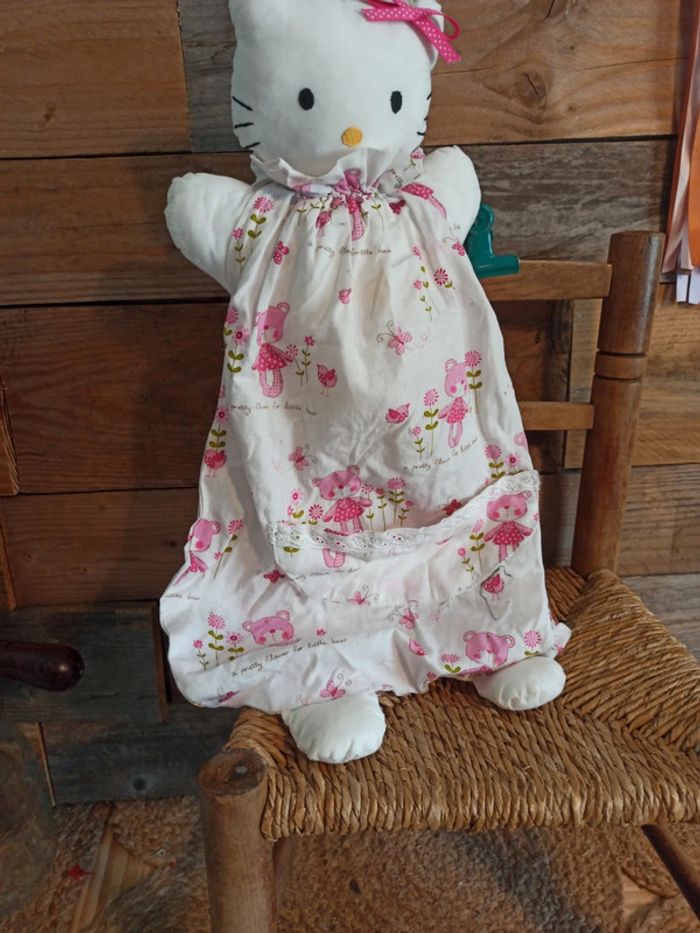 Range pyjama hello Kitty fait main tbe - photo numéro 4