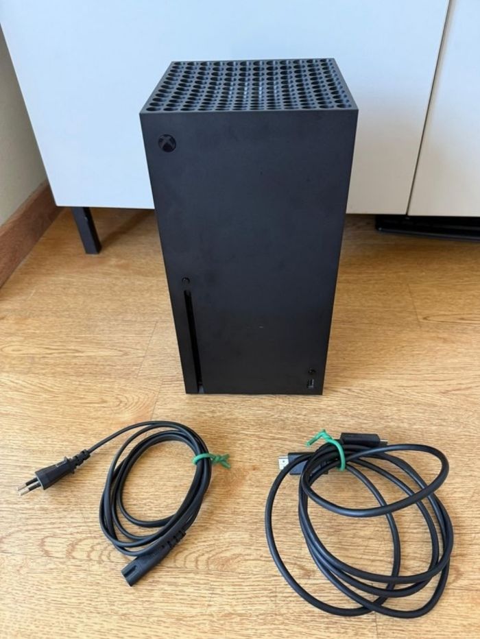 Xbox Series X + 2x Elite Series 🎮 2 (avec OVP) - photo numéro 4