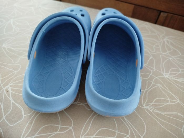 Crocs bleu ciel - photo numéro 2