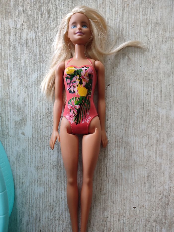 Piscine de Barbie - photo numéro 4