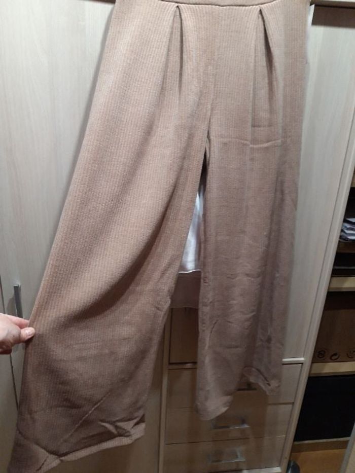 Pantalon large beige velours côtelé neuf