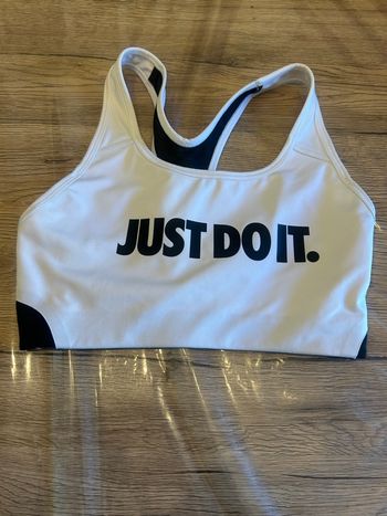 Brassiere nike femme taille S 