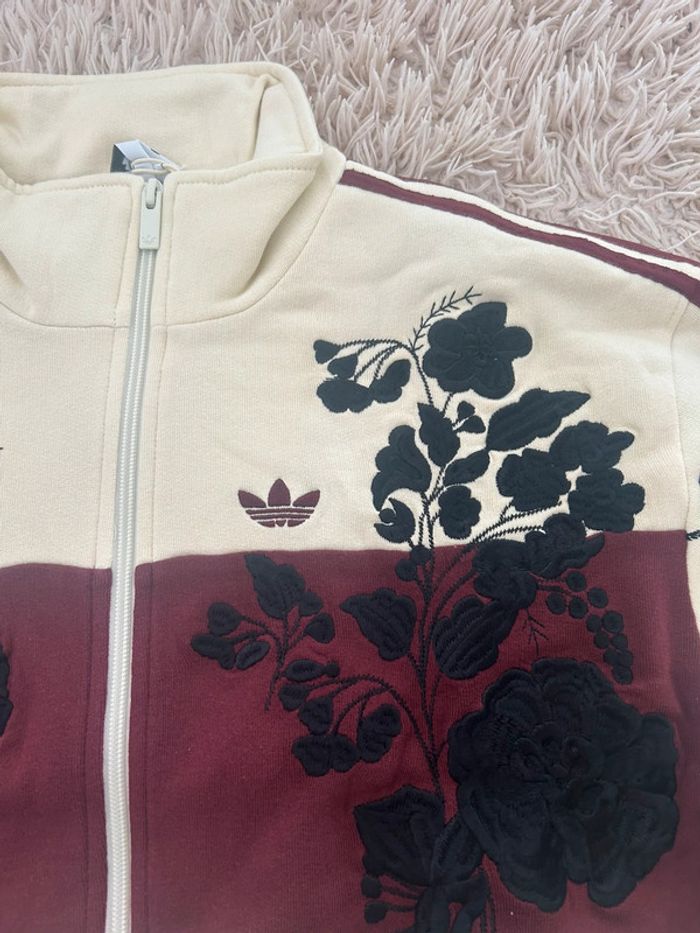 🌸 Veste adidas Originals x ASOS - Broderies florales - Taille M - Neuve - photo numéro 2