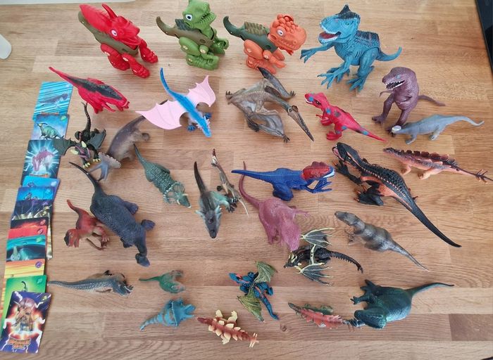 Gros lot 30 dinosaures