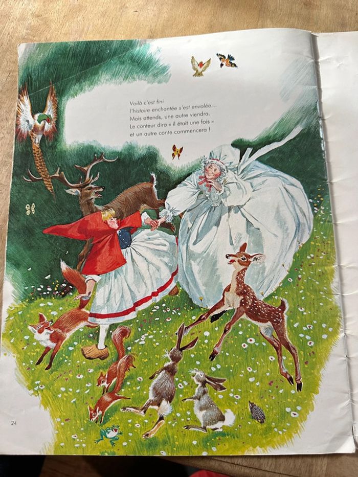 Livre Au Pays des Contes Le petit chaperon rouge éditions Fabbri - photo numéro 8