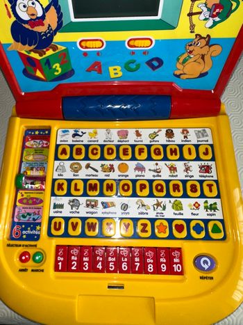 Livre éducatif Le premier voyage de Dora 