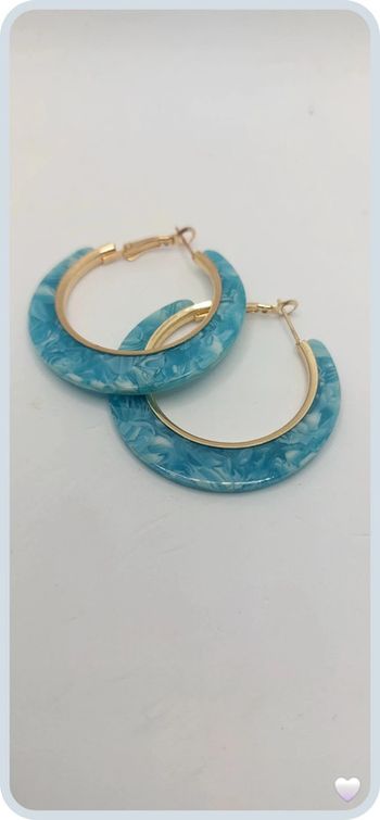 magnifique créoles en acier et style résine