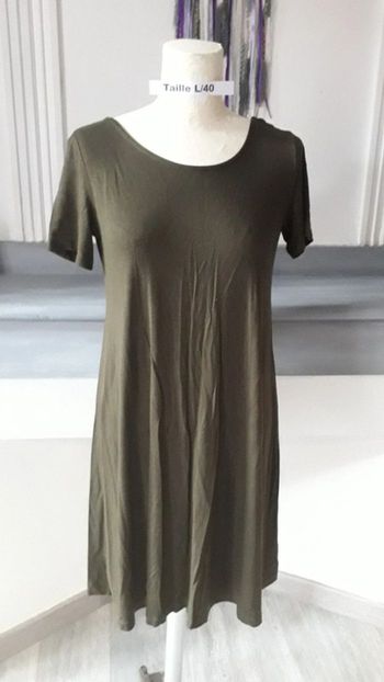 Robe fluide kaki manches courtes Taille L/40