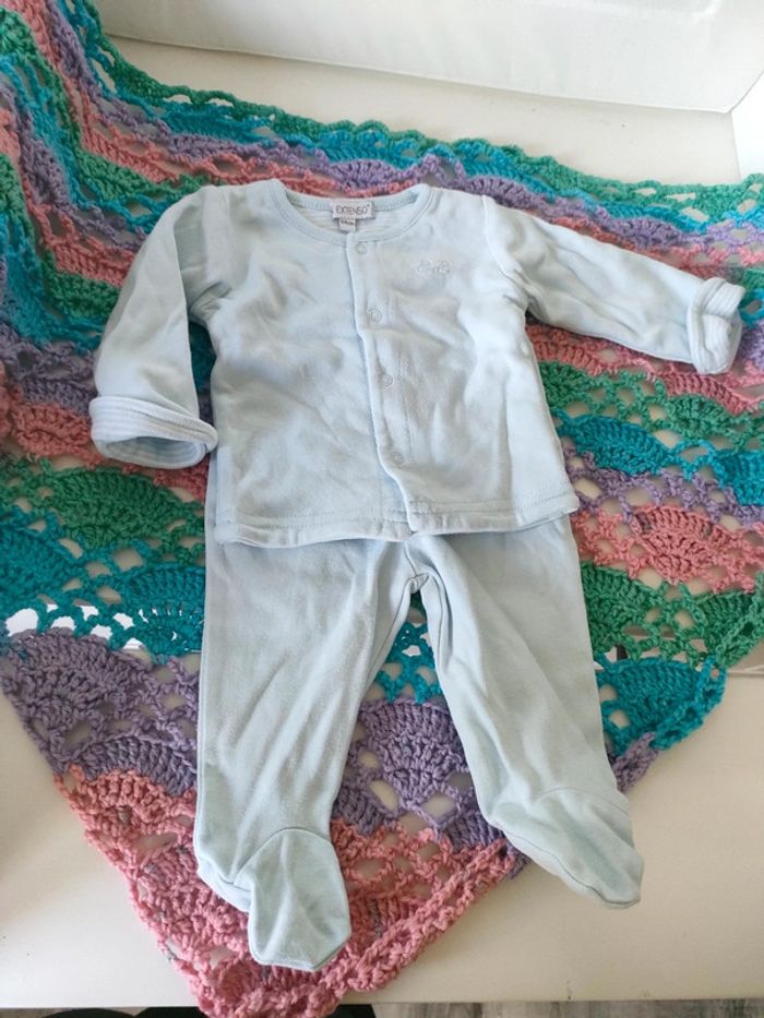 Lot pyjamas fille/garcon 1mois - photo numéro 3