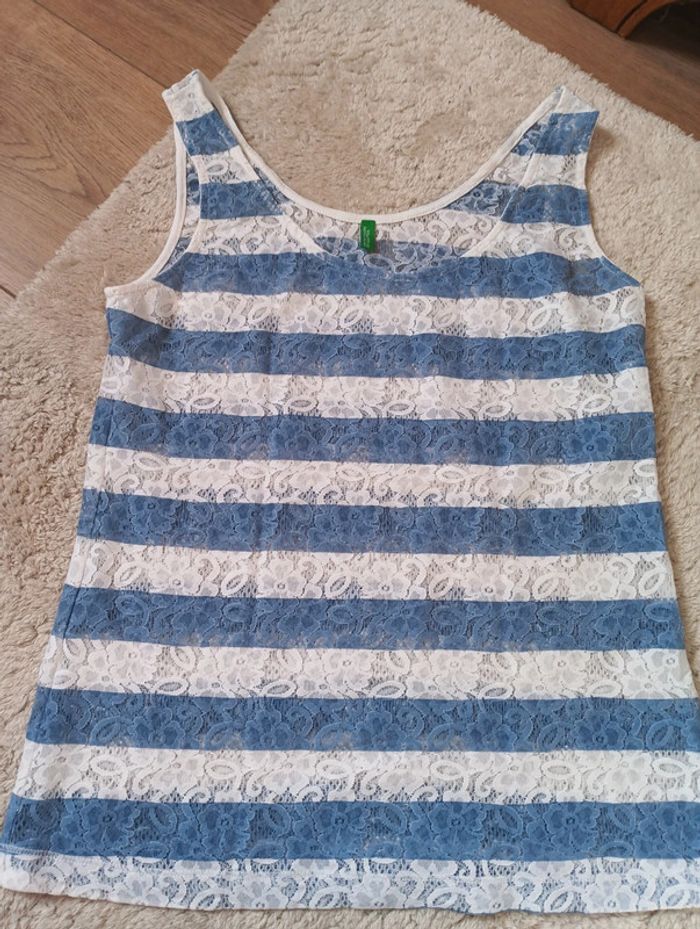 Débardeur benetton dentelle taille M