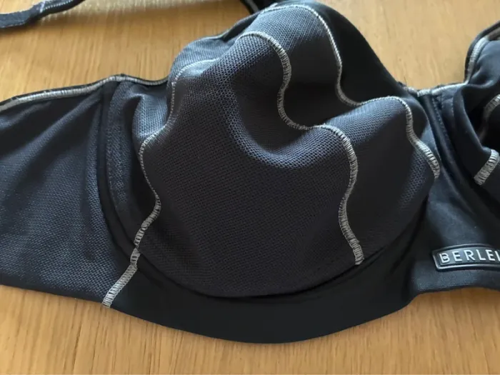 Brassière de sport noire - photo numéro 2