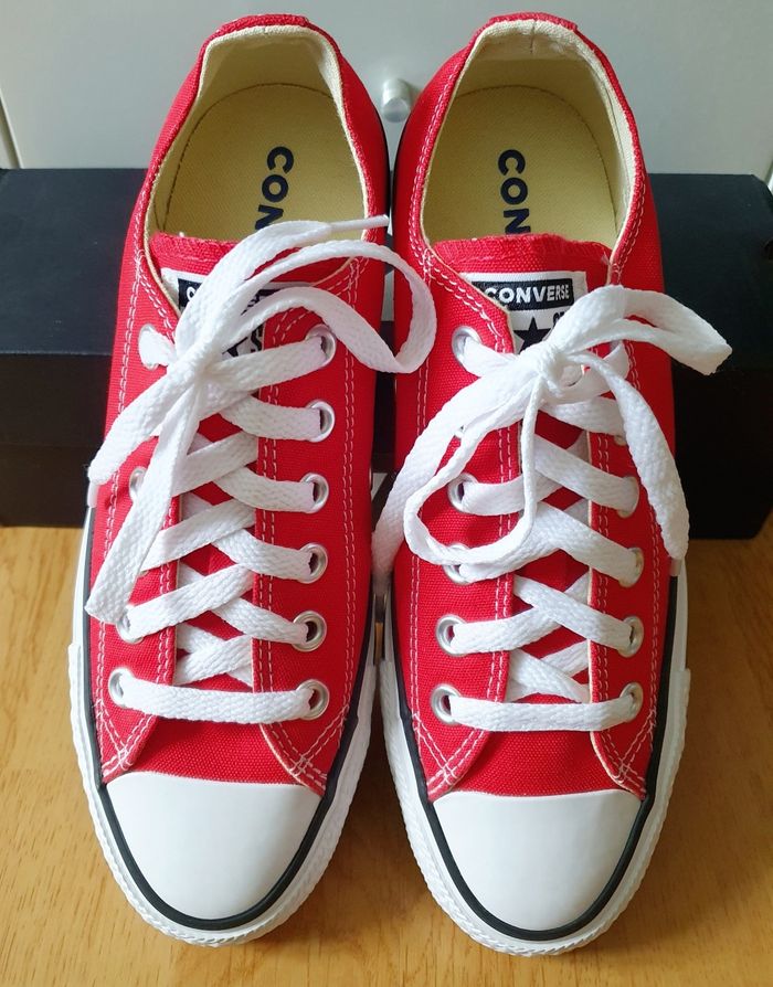 Converse toile basse rouge P. 37 neuves - photo numéro 2